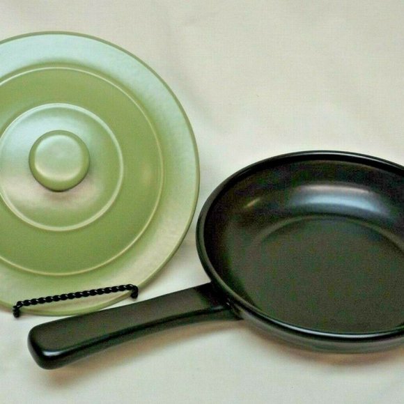 Longaberger Pottery Woven Traditions Flameware 8" Ebony Skillet with Sage Lid - Picture 1 of 15